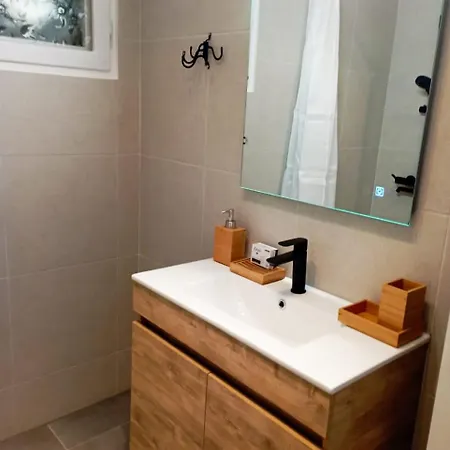 Leah Hotel de apartamente *