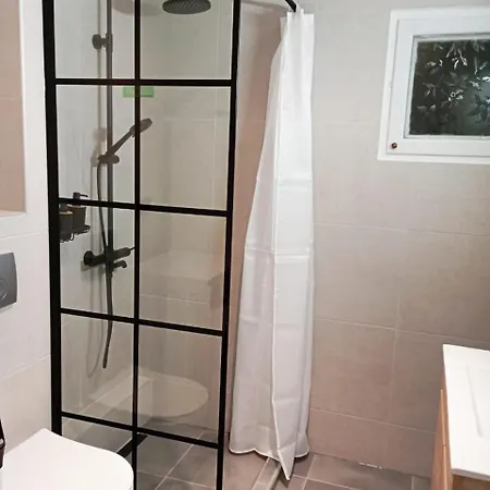 Hotel de apartamente Leah *