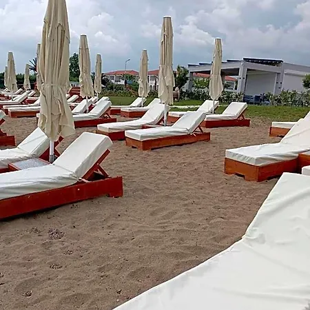 Leah Paralia Gerakinis Lejlighedshotel *