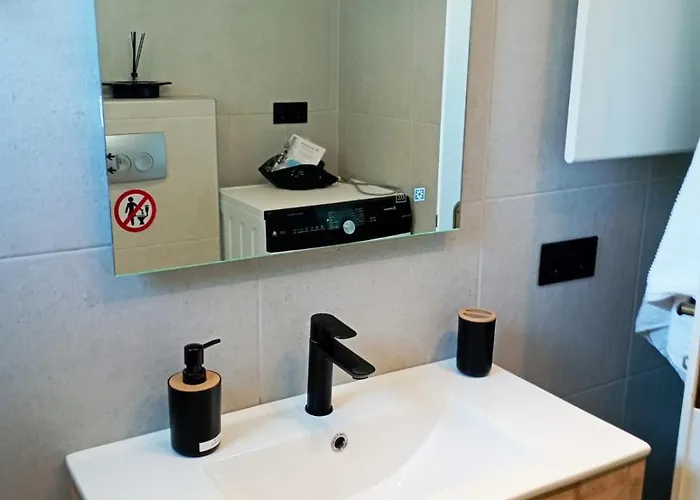 Aparthotel Leah Gerakini