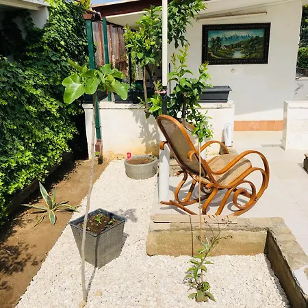 Leah Ξενοδοχείο με διαμερίσματα Γερακινή