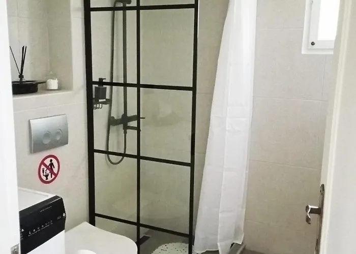 Leah Ξενοδοχείο με διαμερίσματα *