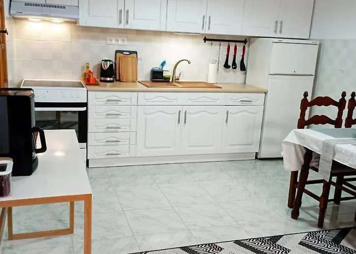 Leah * Γερακινή