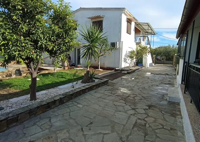 Leah Ξενοδοχείο με διαμερίσματα Γερακινή